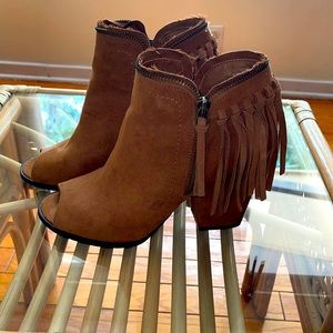 Super cute ankle booties with fringe